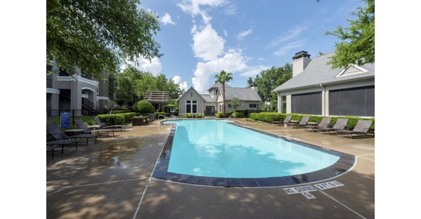 pool at West End Apartments