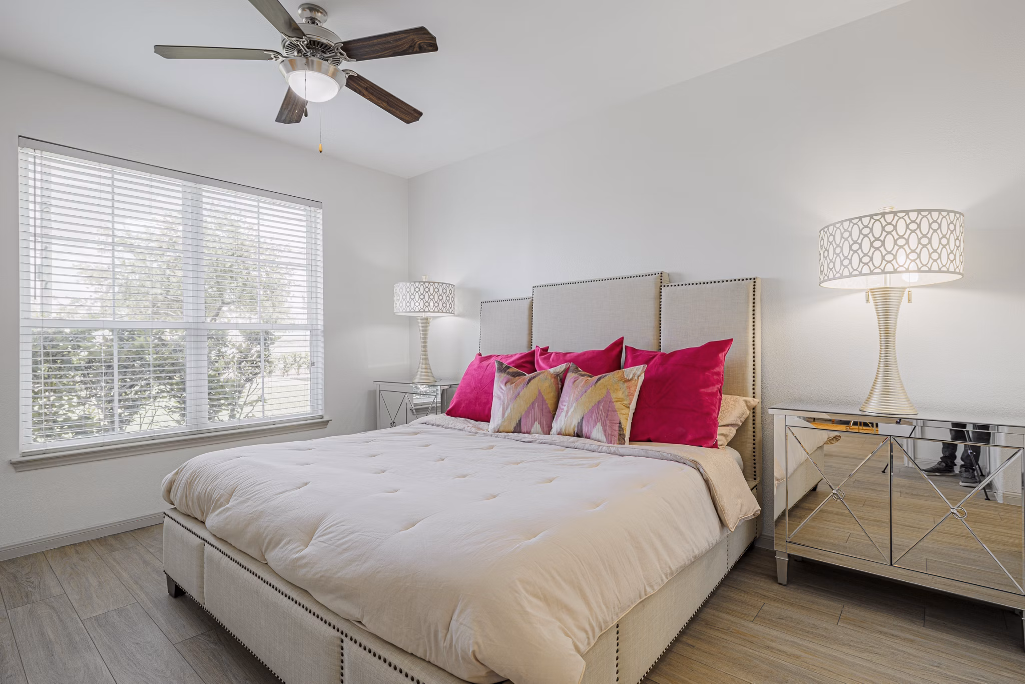 bedroom at Auxo at Memorial Apartments