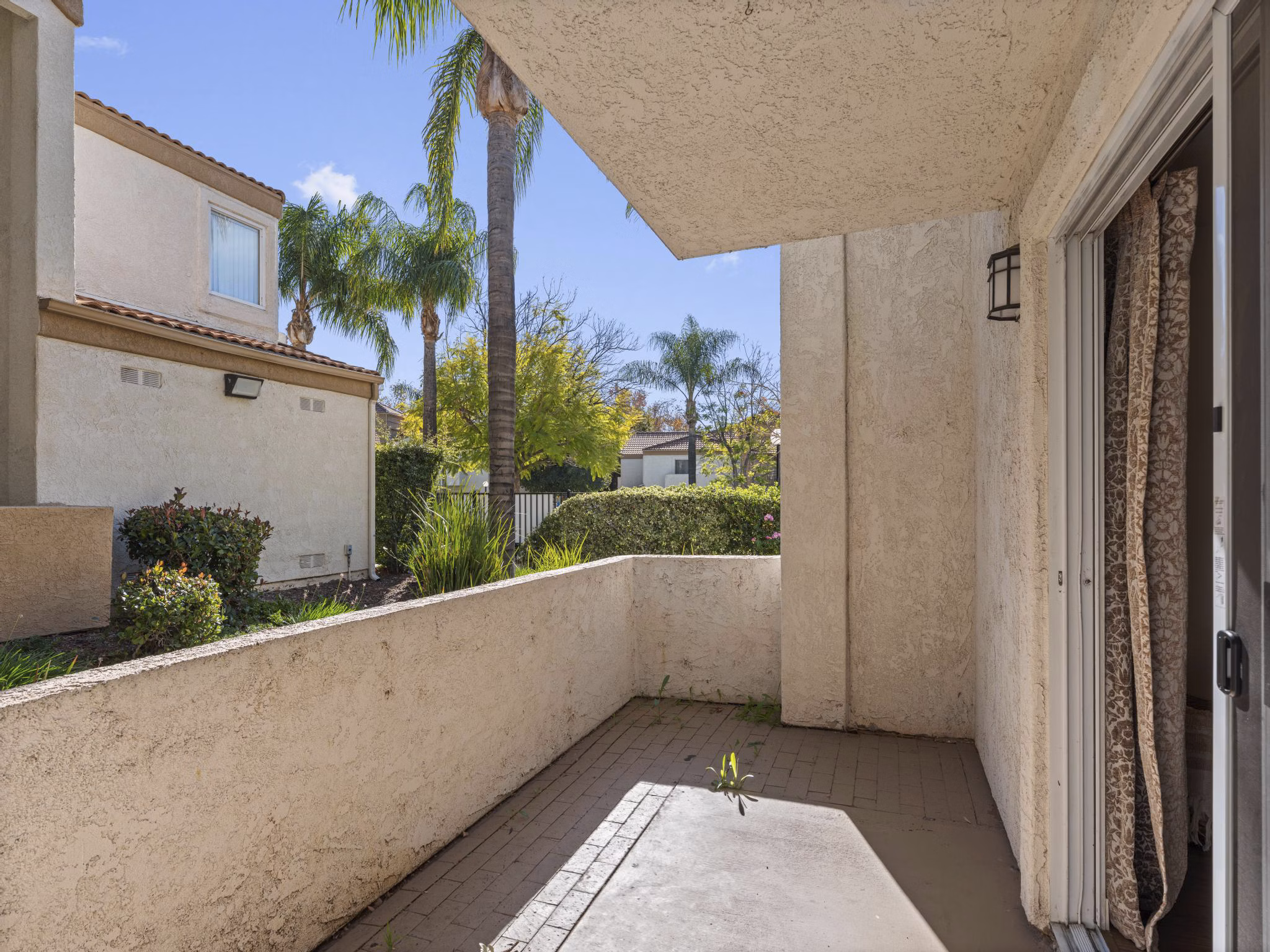 Balcony at Diamond Park Apartments