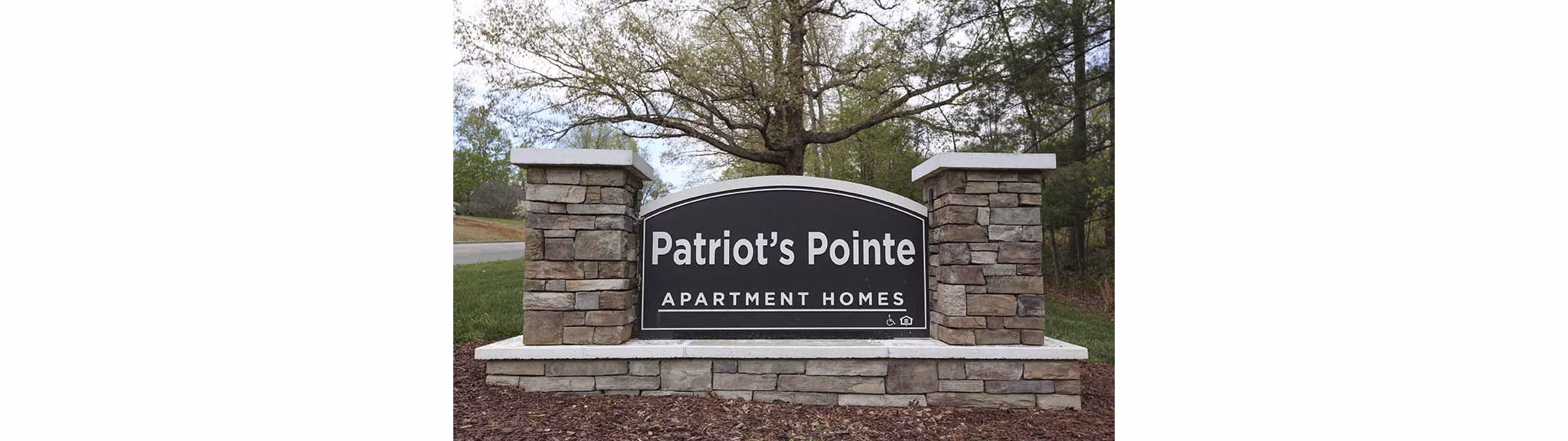Patriots Pointe Apartments: Signage at luxury apartments in desirable location