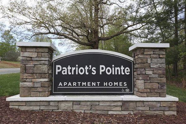 Patriots Pointe Apartments: Signage at luxury apartments in desirable location