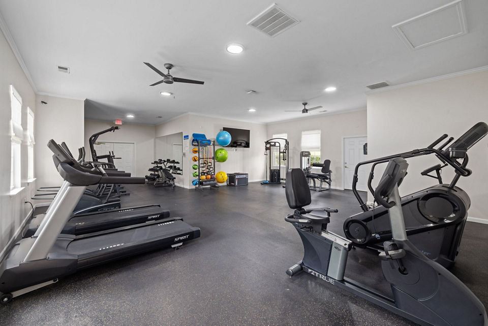 fitness center at Patriots Pointe Apartments 