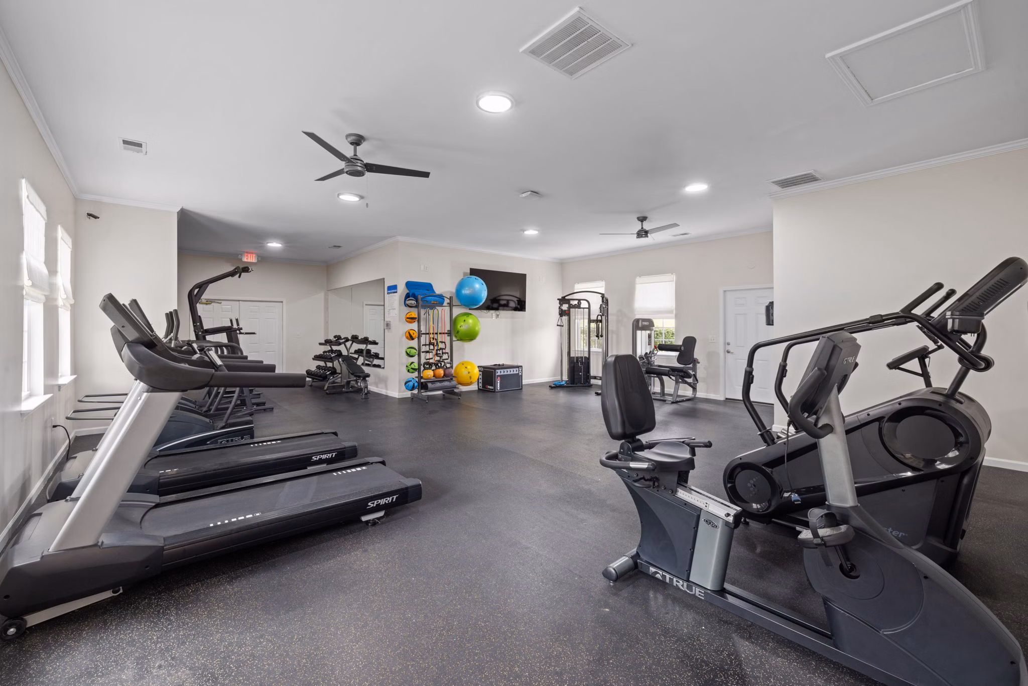 fitness center at Patriots Pointe Apartments 