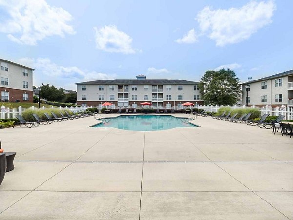 pool at Patriots Pointe Apartments