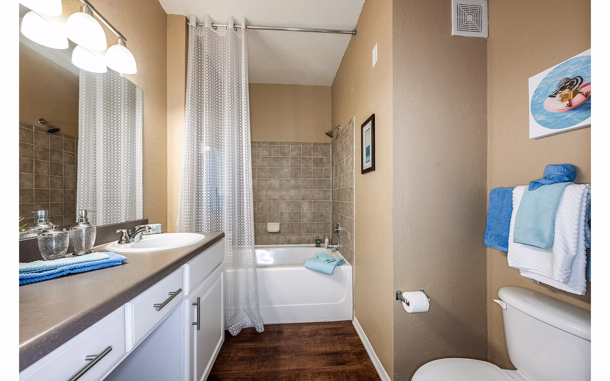 bathroom at Villas at Gateway Apartments