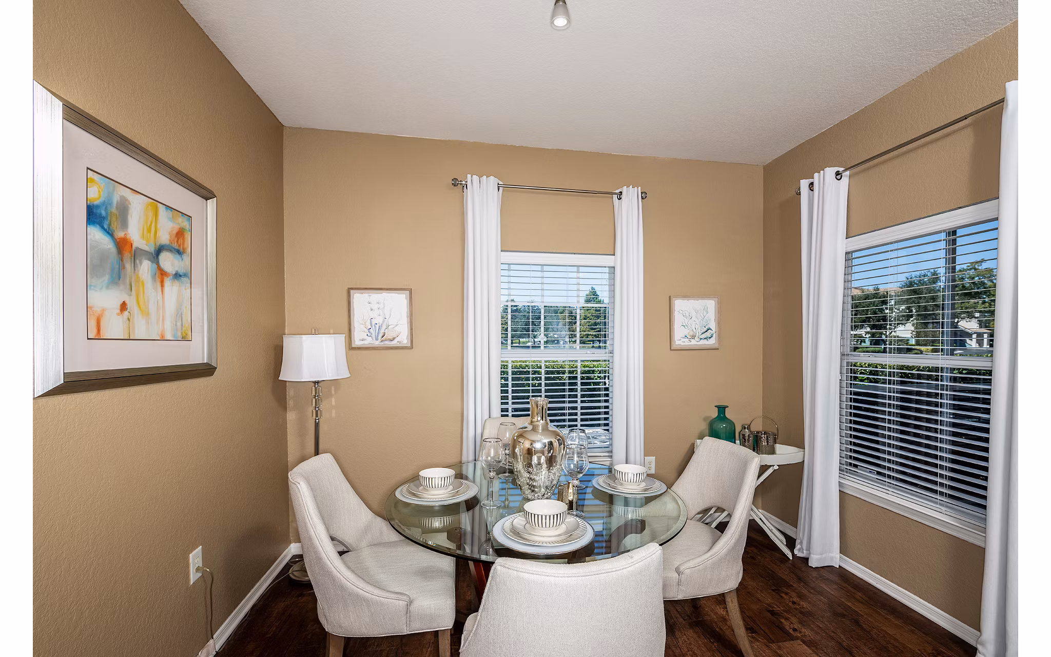 dining room at Villas at Gateway Apartments
