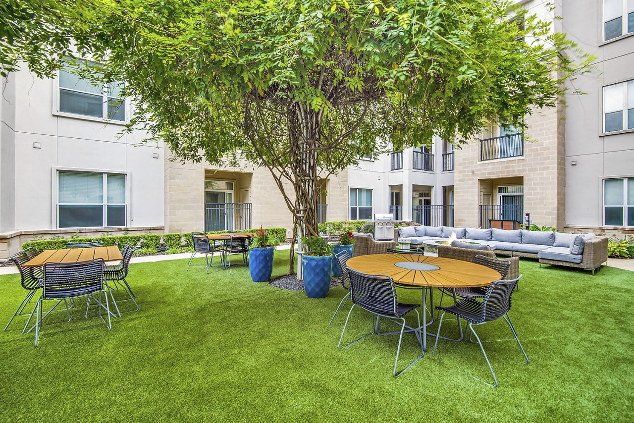 Grill area at Domain At City Centre (3 of 4)