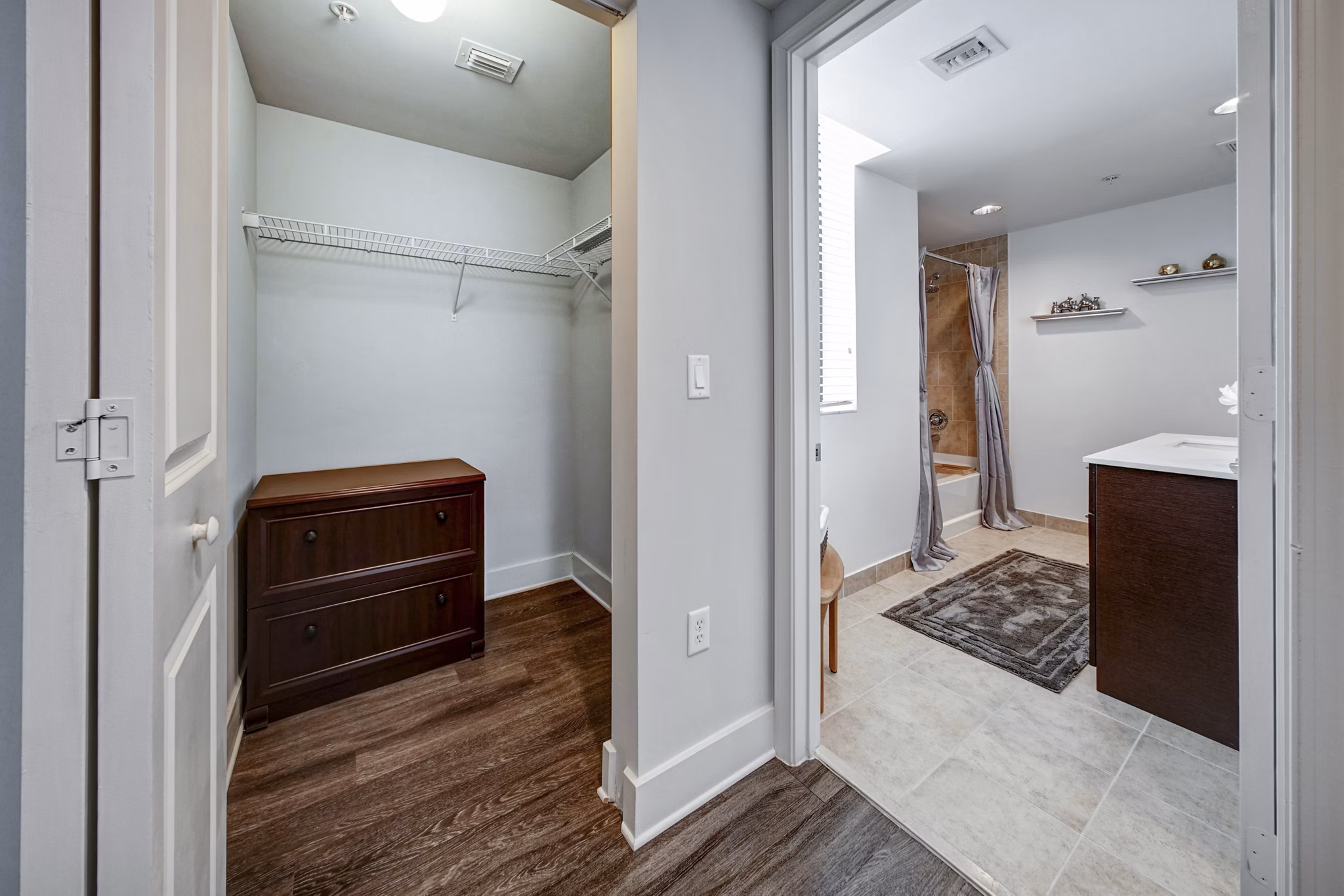 bedroom at Worthing Place Apartments 