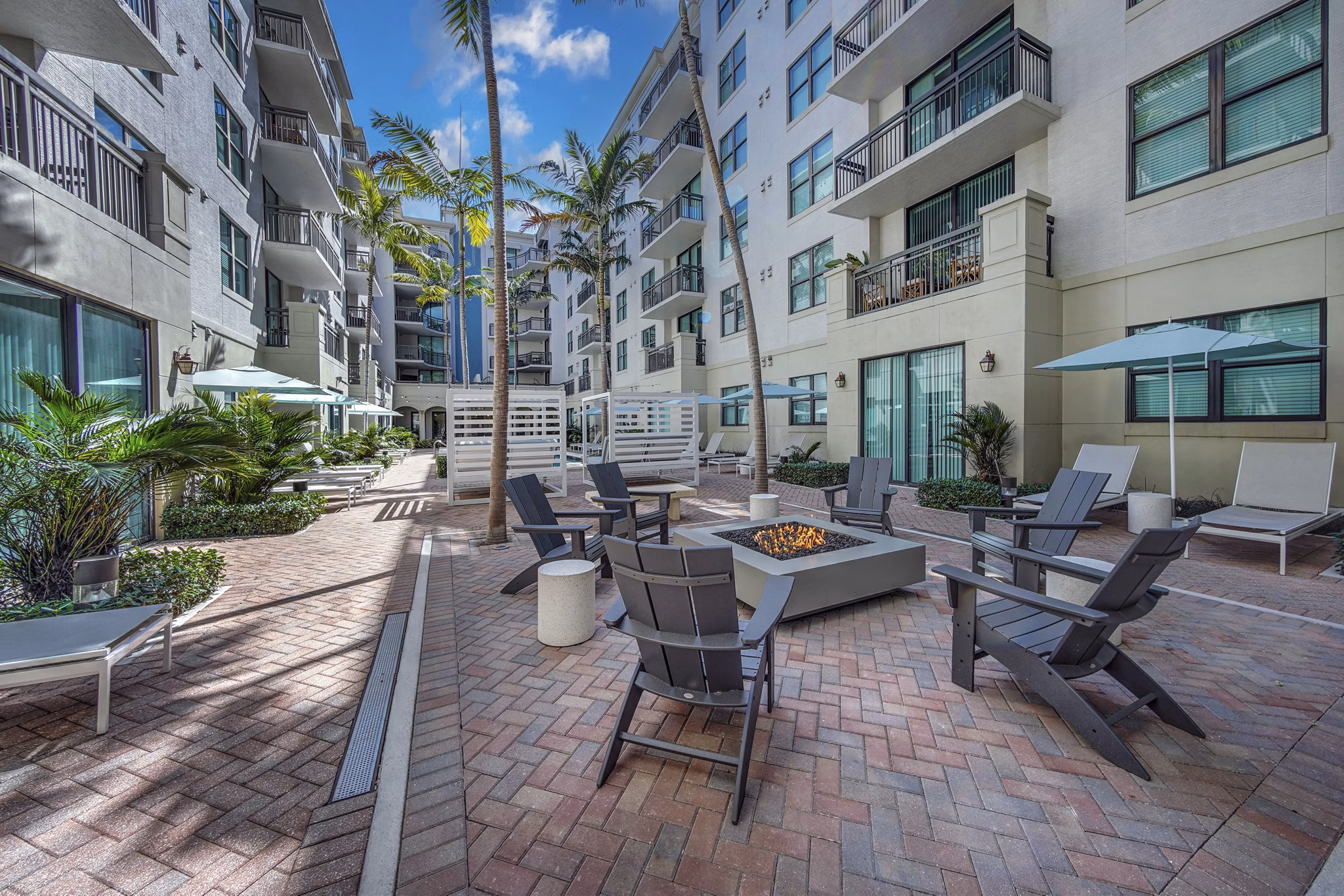 grill area at Worthing Place Apartments 