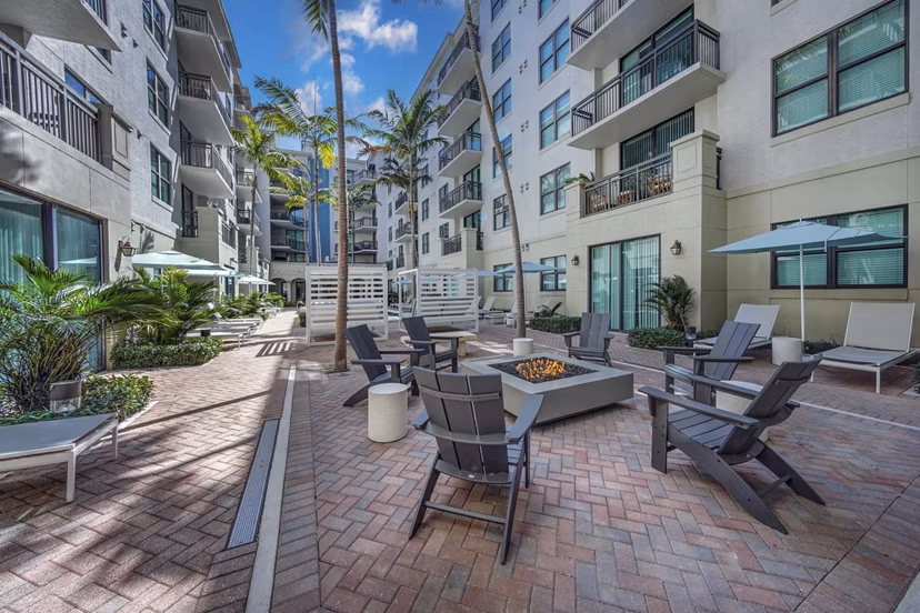 fire pit/patio at Worthing Place Apartments