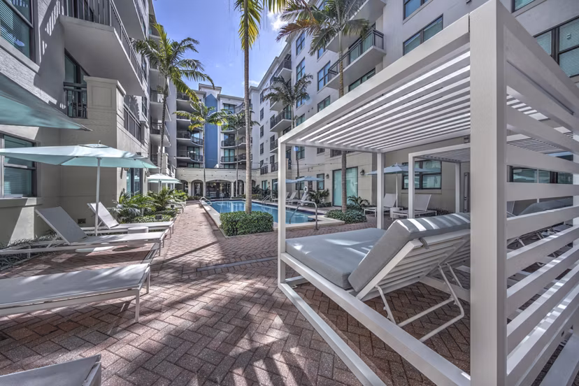 pool at Worthing Place Apartments