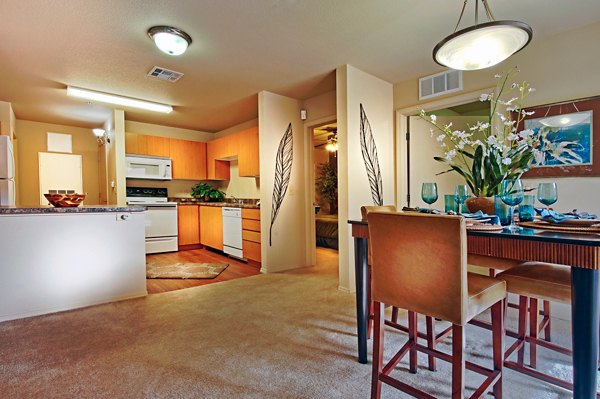 dining room at Esteban Park Apartments

