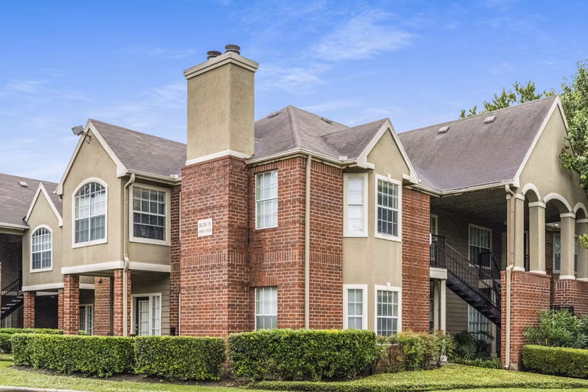 building/exterior at Kessler Jersey Village Apartments