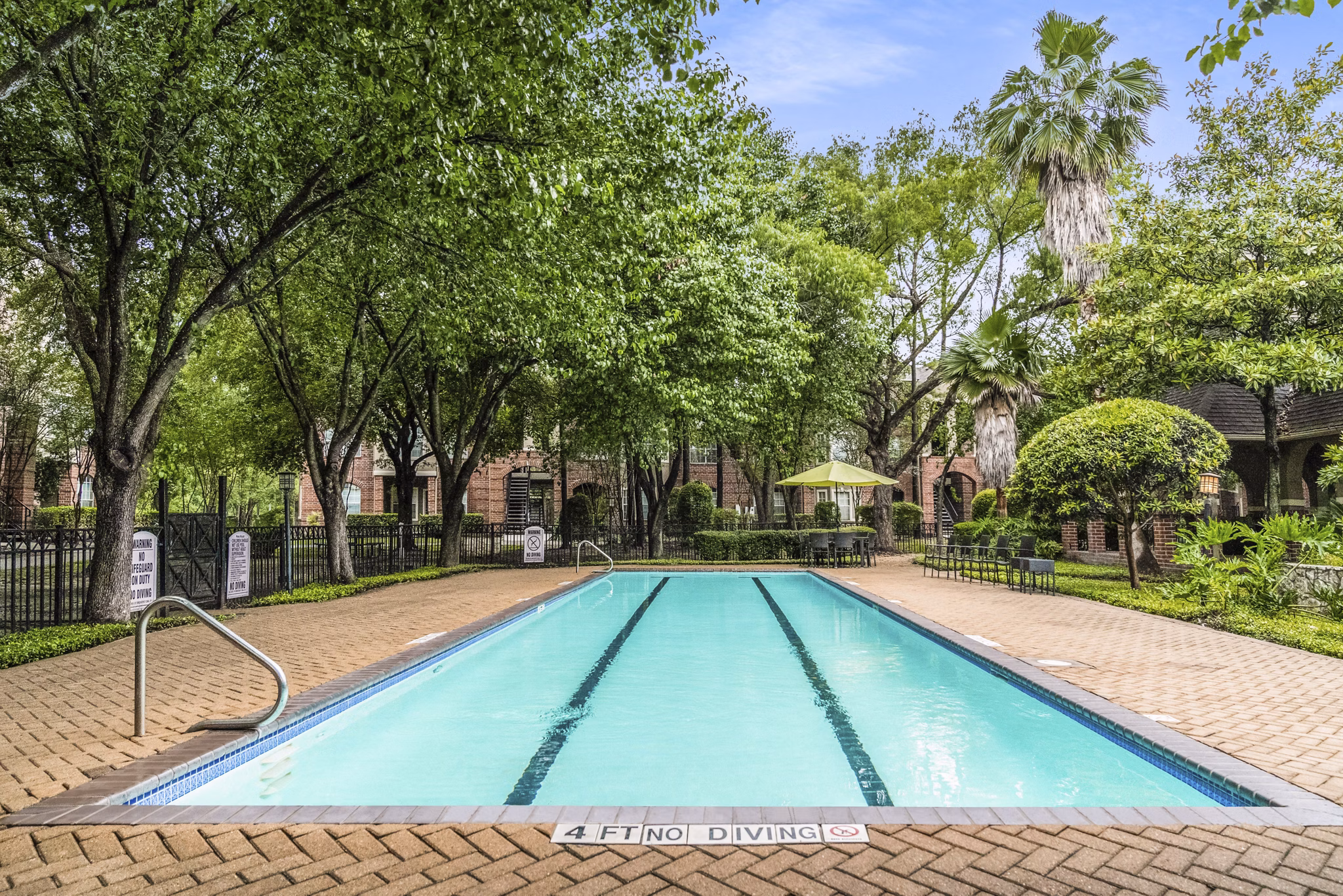 pool at Kessler Jersey Village Apartments
