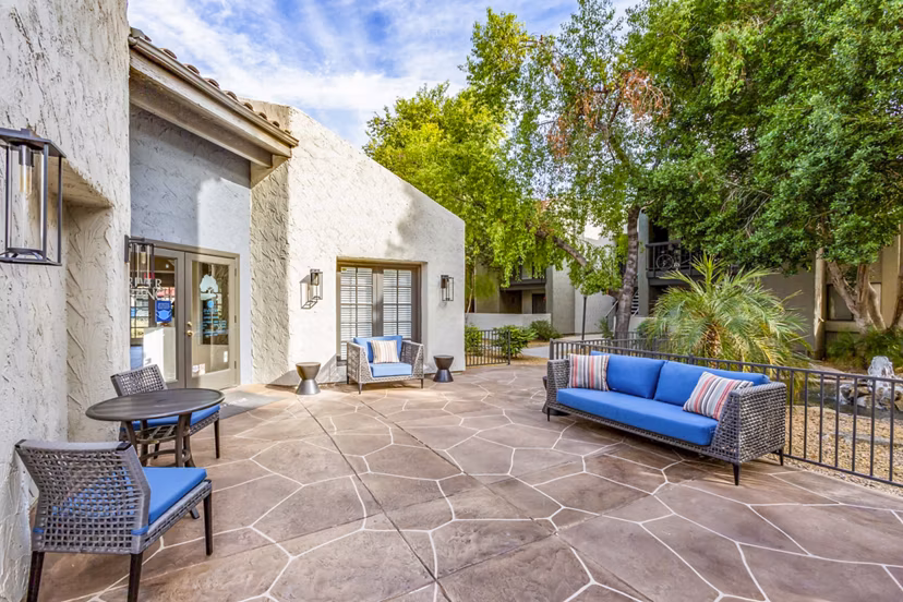 patio at Avana River Ranch Apartments