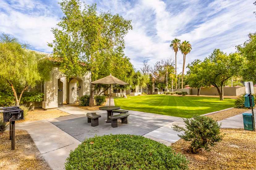 dog park/patio at Avana River Ranch Apartments