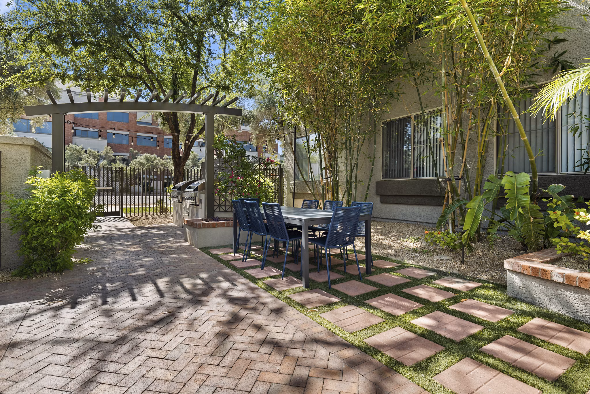 patio at Emory Old Town Apartments
