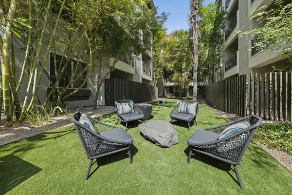 patio at The Palladium Apartments 