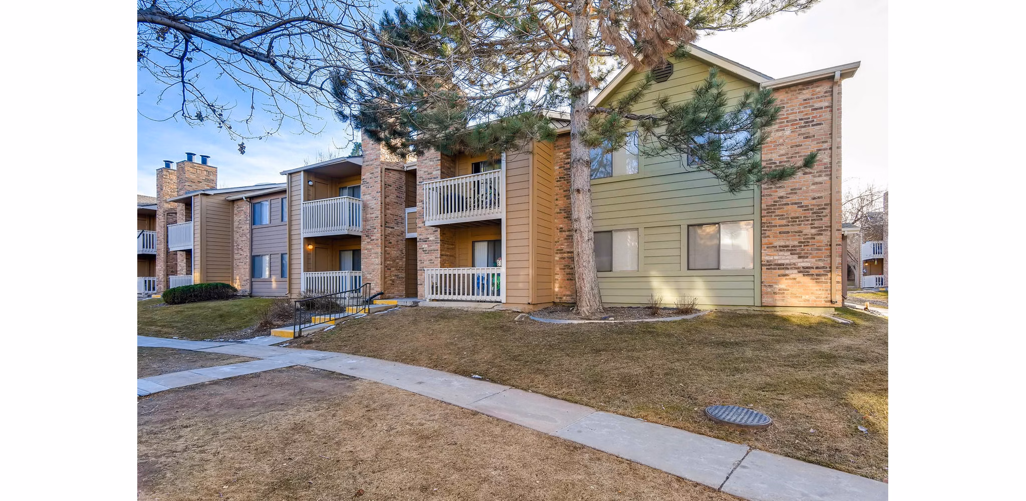Canyon Reserve at the Ranch: Elegant of luxury apartments in a serene, landscaped setting