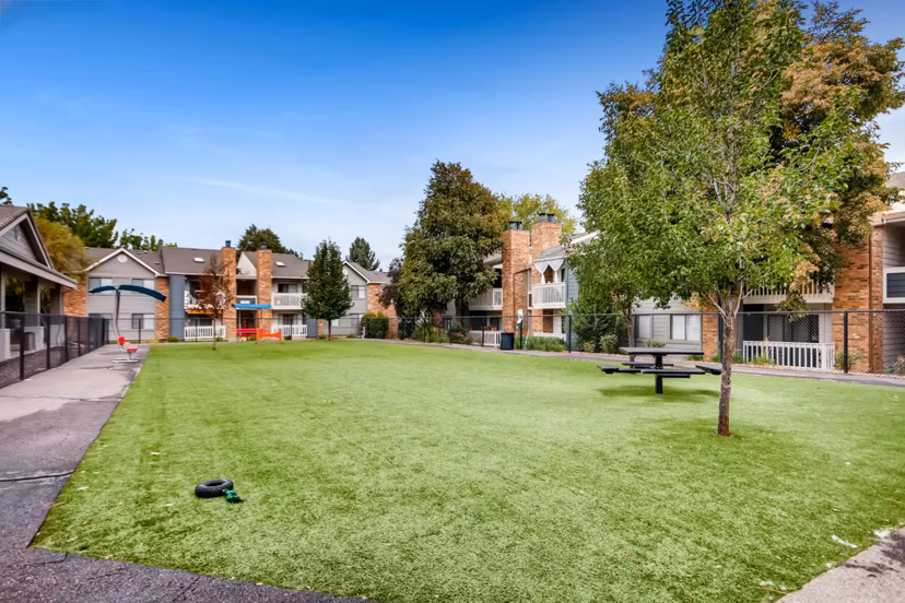Grill area at Canyon Reserve: Outdoor cooking space with modern amenities at the Ranch Apartments