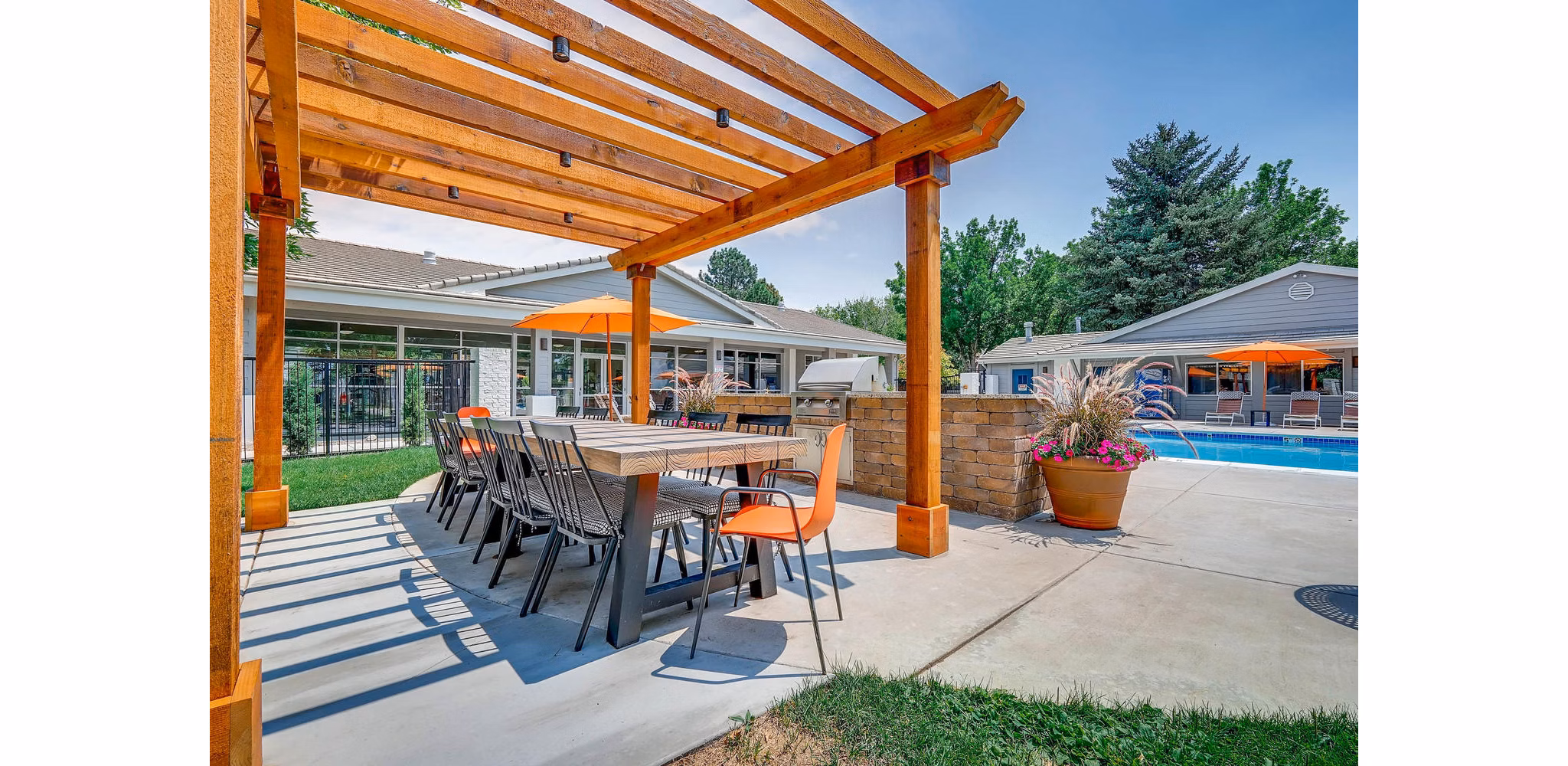 Grill area at Canyon Reserve: Outdoor cooking space with modern amenities at the Ranch Apartments