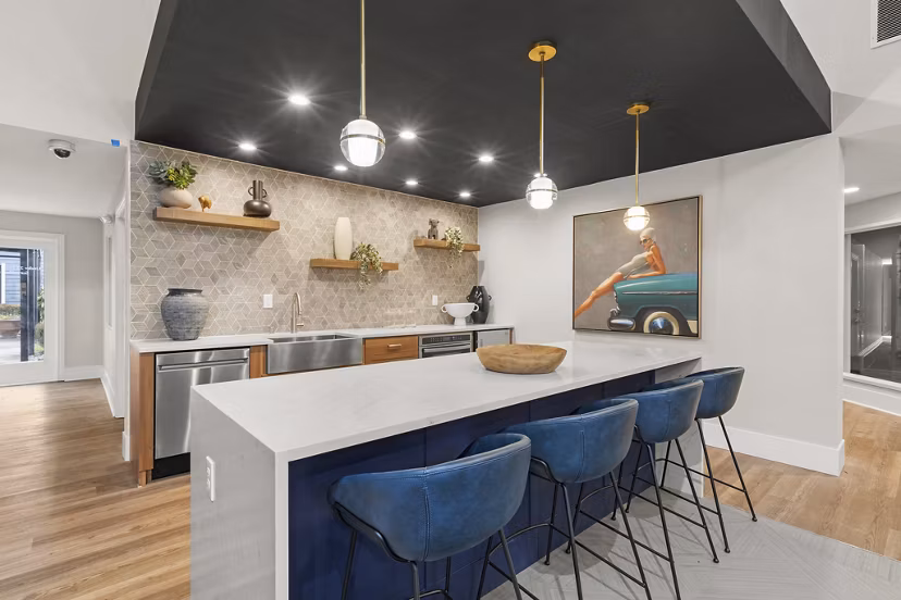 Clubhouse showcasing modern design and cozy seating at Avana Star Lake Apartments