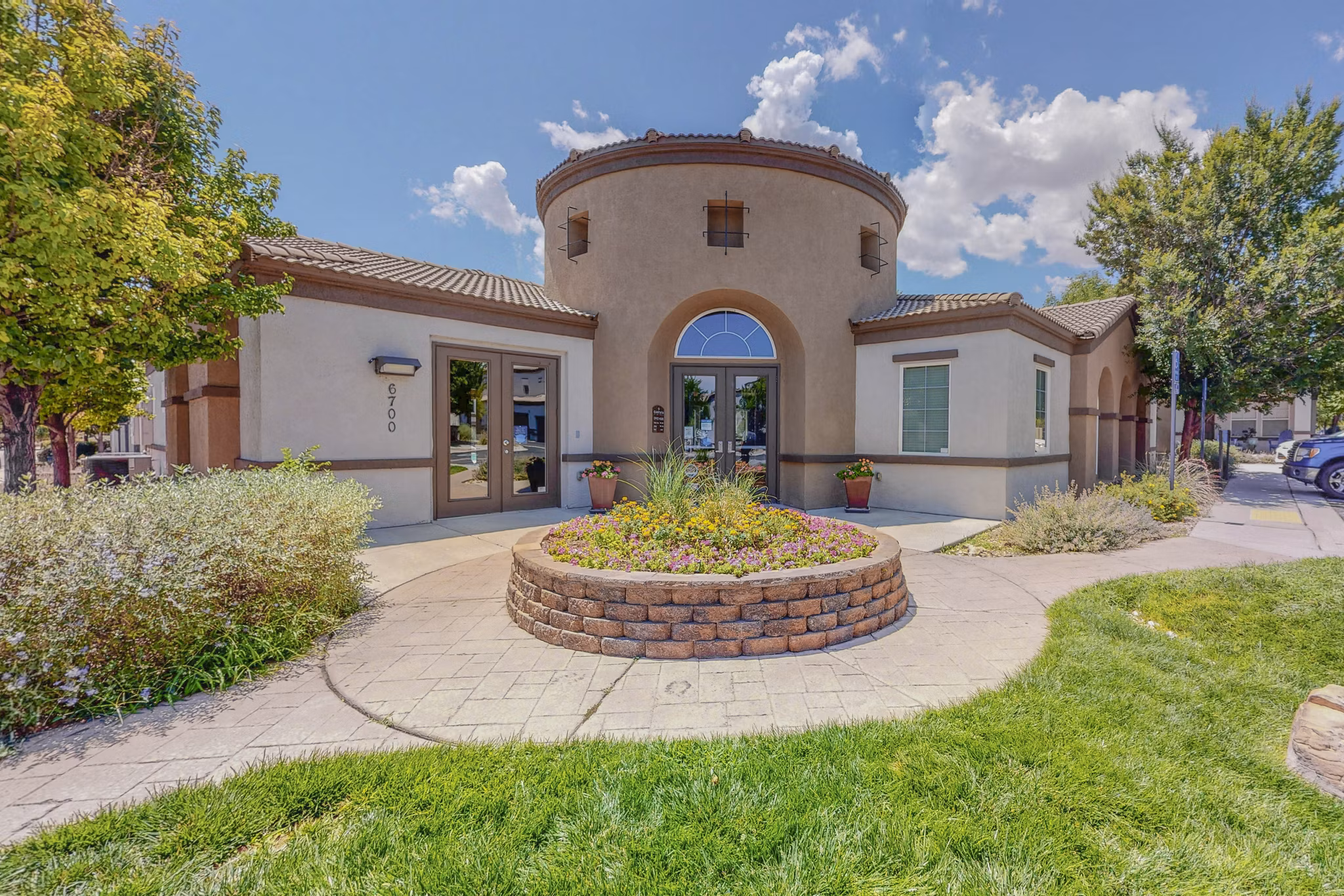 Cantata at the Trails: Modern luxury apartments in Albuquerque