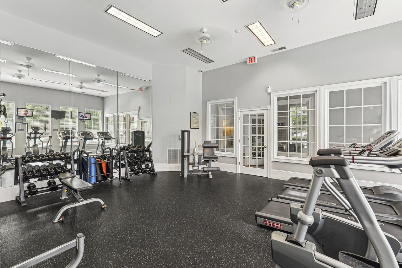 The Pointe At New Town Apartments Williamsburg Va 9 of 12