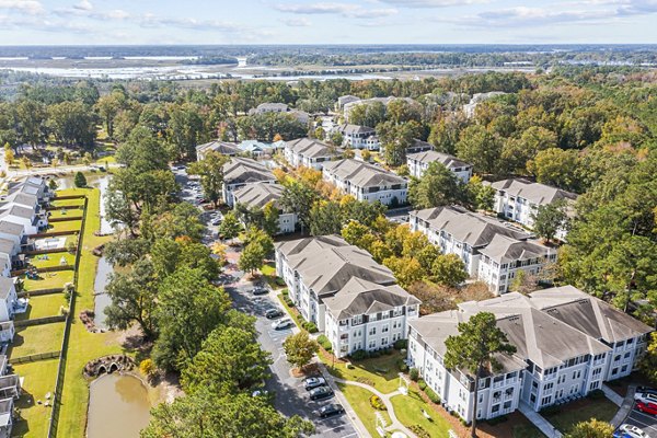 1000 West Apartments: Elegant building in downtown, offering luxurious living spaces