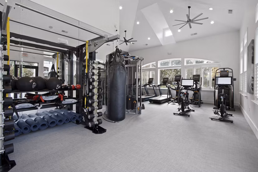 fitness center at 1000 West Apartments