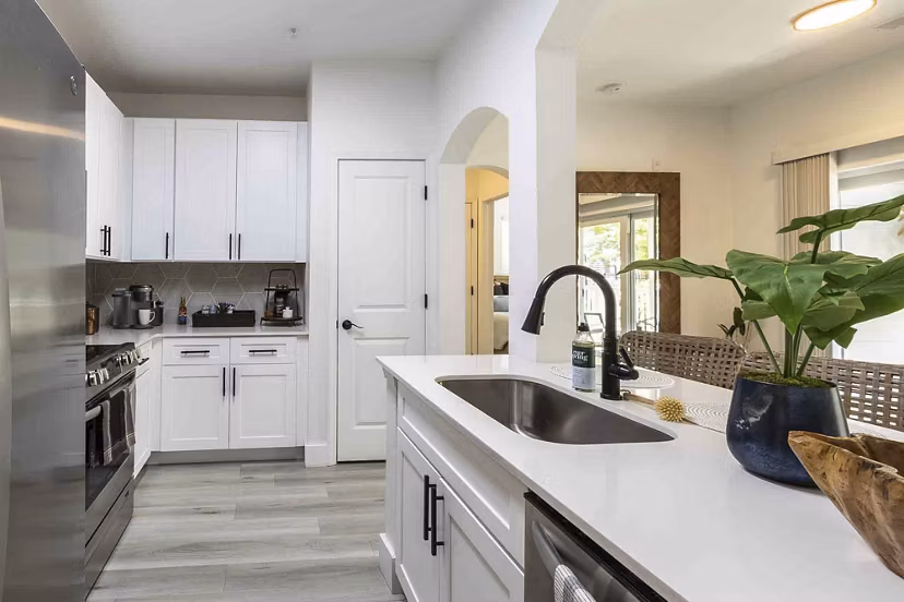kitchen at 1000 West Apartments