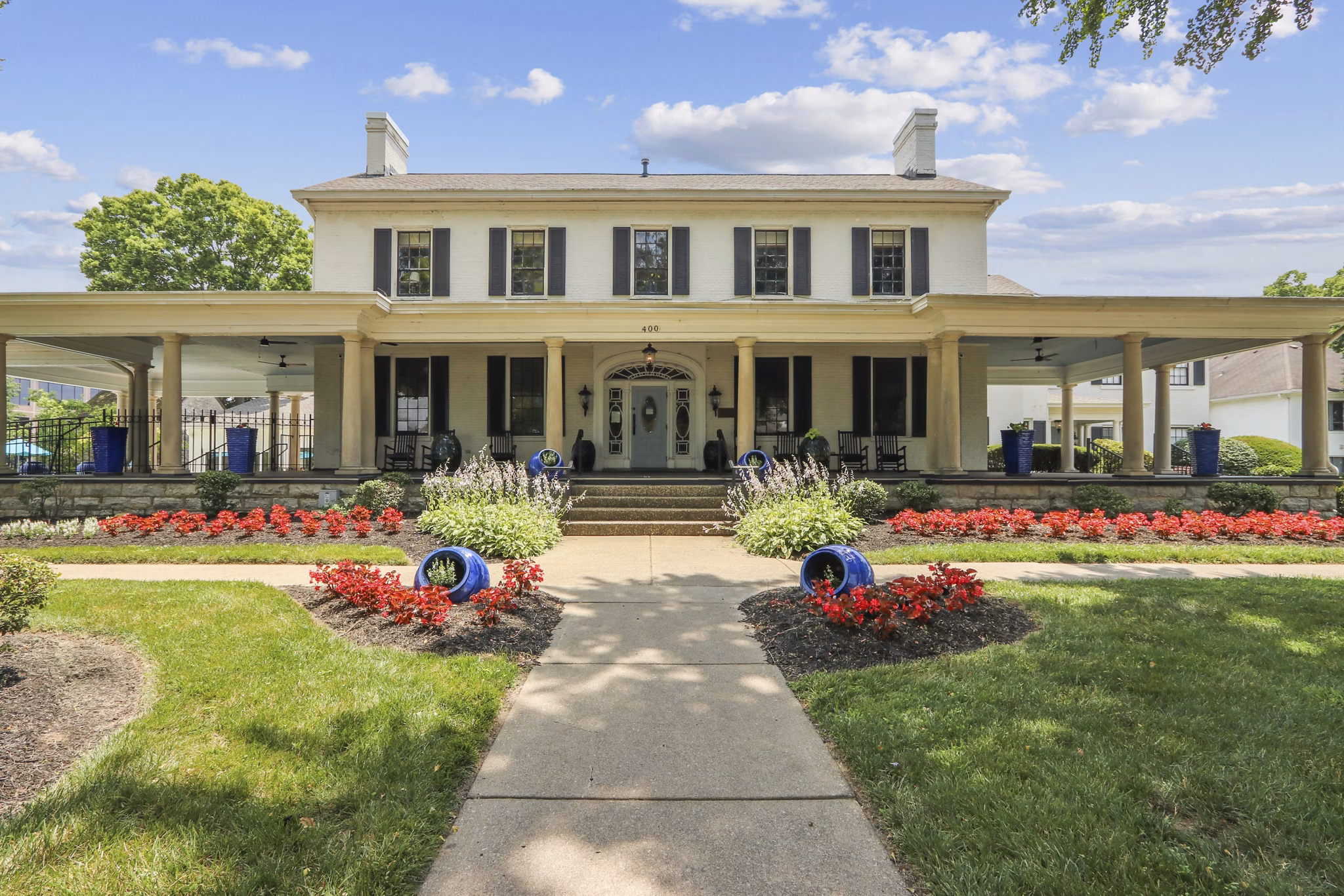 building at Mallard Crossing at St. Matthewsb Apartments