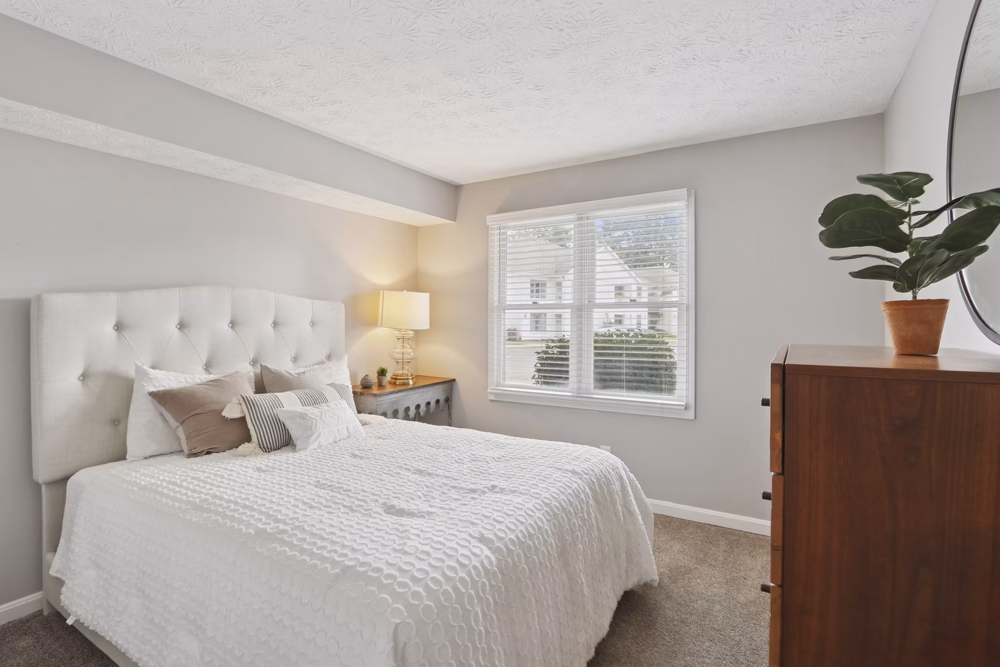 bedroom at Mallard Crossing at St. Matthews Apartments