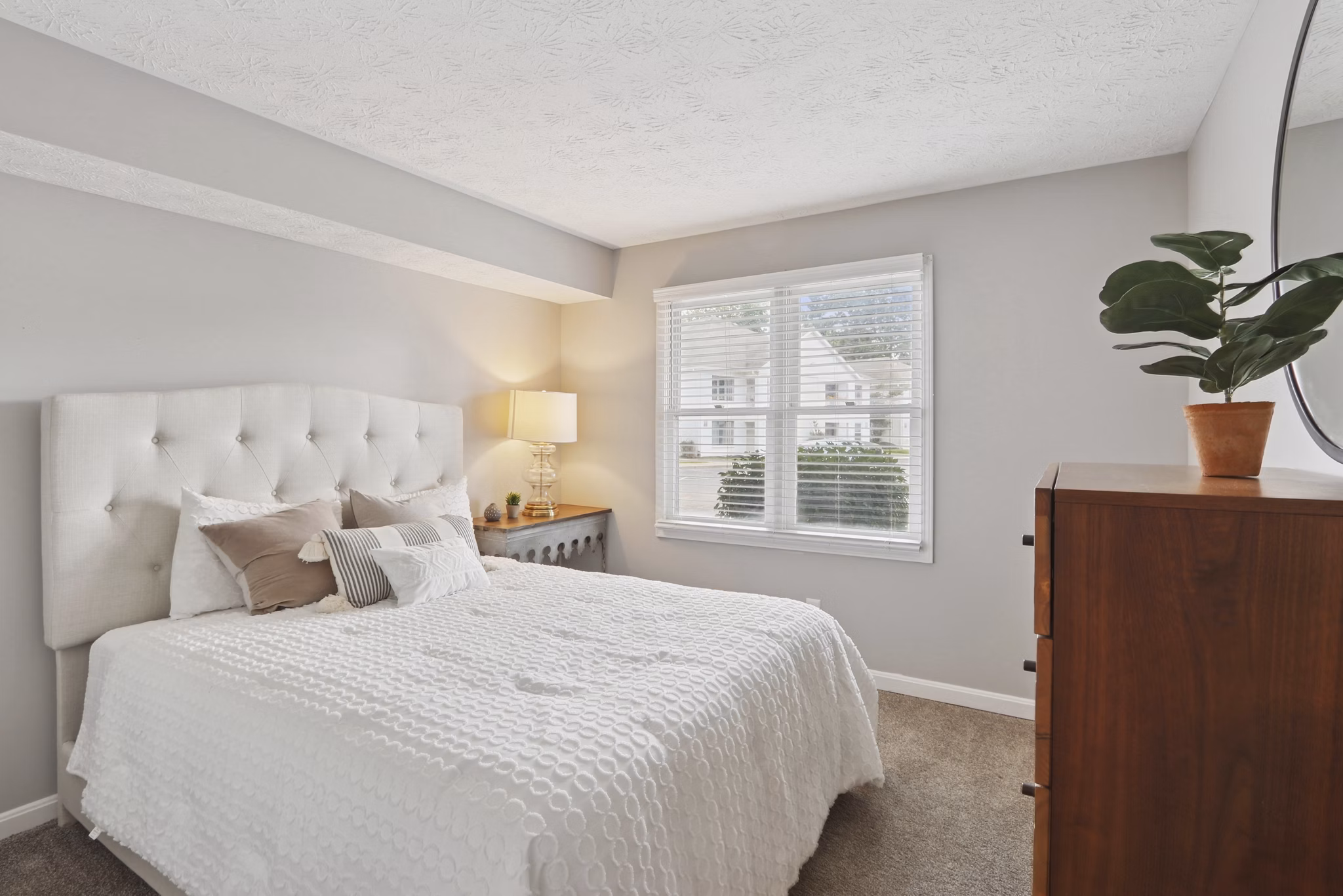 bedroom at Mallard Crossing at St. Matthews Apartments