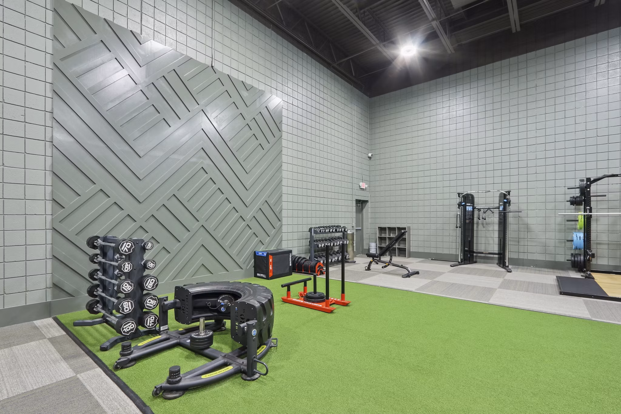 fitness center at Mallard Crossing at St. Matthewsb Apartments