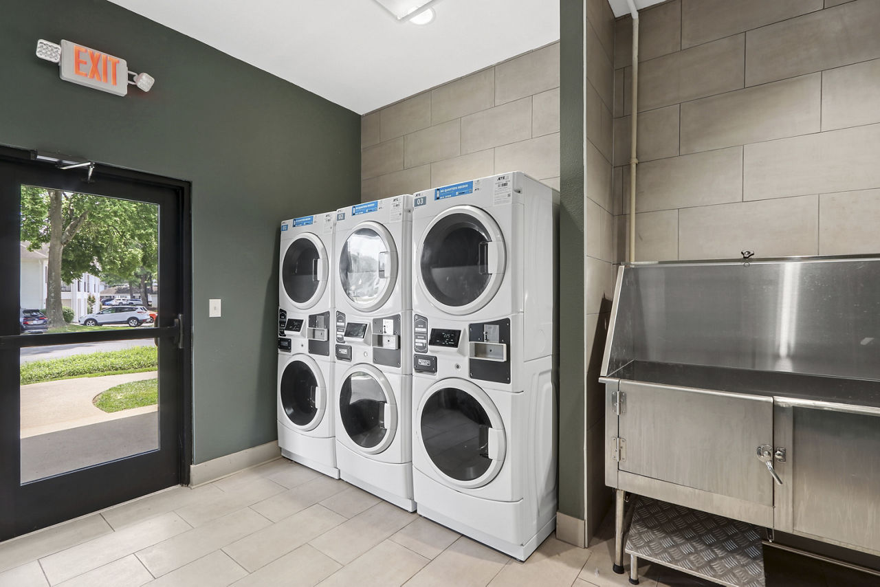 Laundry room at Mallard Crossing At St Matthews (1 of 2)