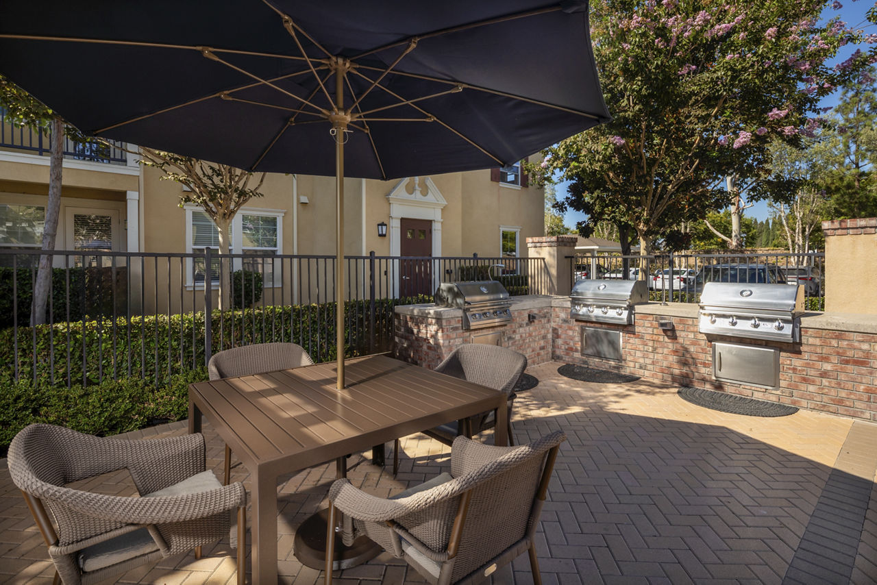 Coventry Court Luxury Senior Apartments Tustin Ca 9 of 12