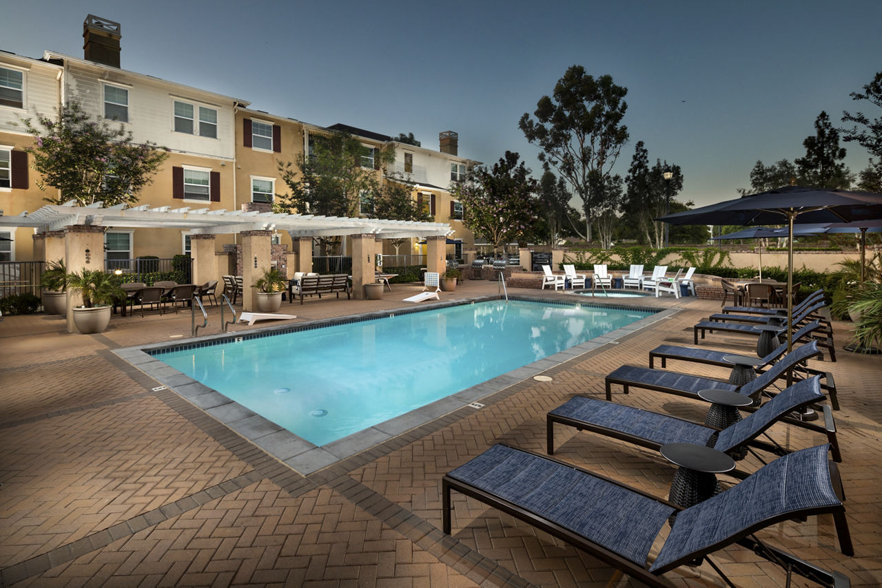 Coventry Court Luxury Senior Apartments Tustin Ca 4 of 12