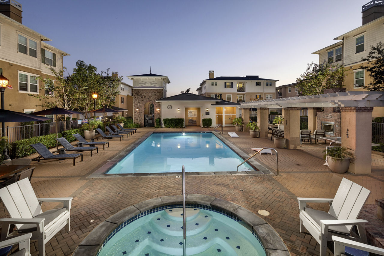 Coventry Court Luxury Senior Apartments Tustin Ca 5 of 12