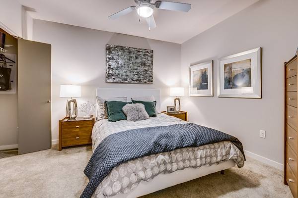 bedroom at The Queen Anne Collection - Towne