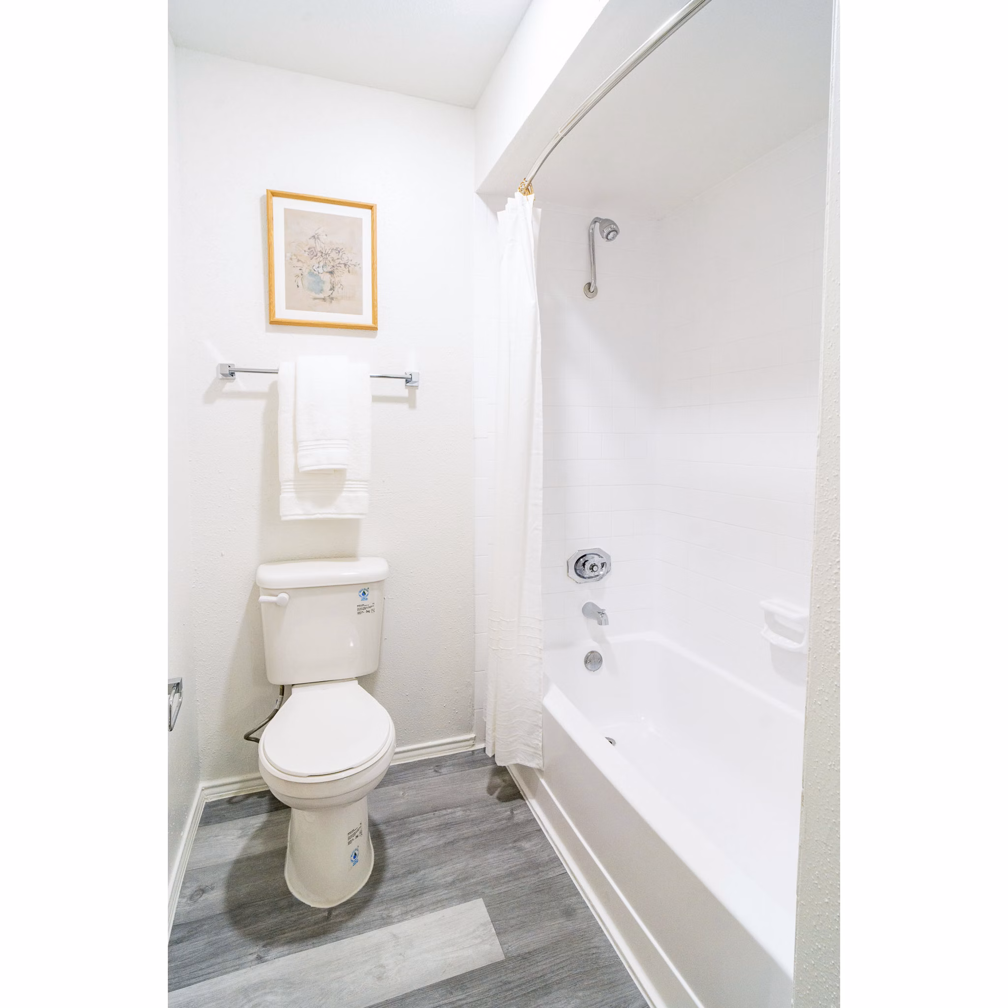 bathroom at The Patten West Apartments