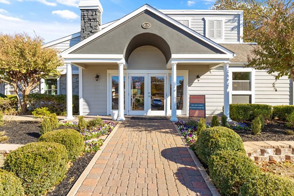 exterior at Coventry Park Apartments