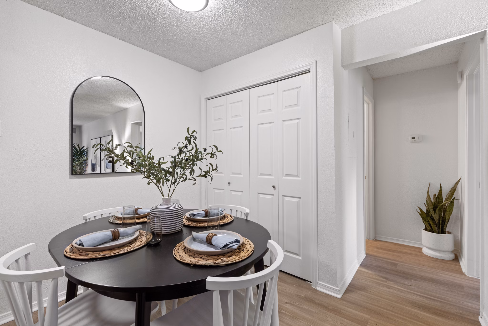 Elegant dining area with modern decor at Cascades at Southern Hills Apartments