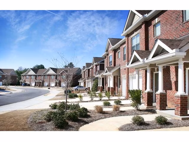 Villas at Loganville: Luxury apartments with beautiful in Loganville