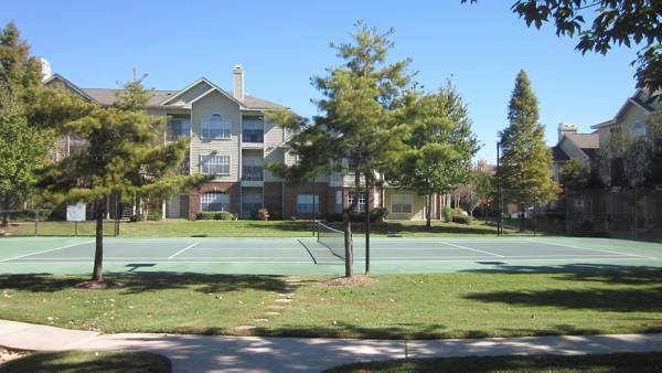 sport court at Gates at Citiplace Apartments
