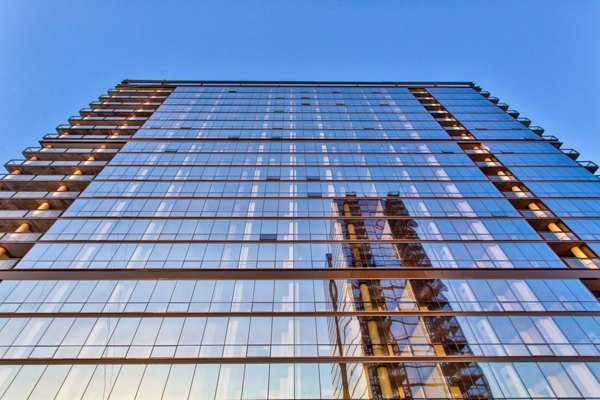 SoNo East Apartments: Contemporary of luxury apartment building in Chicago