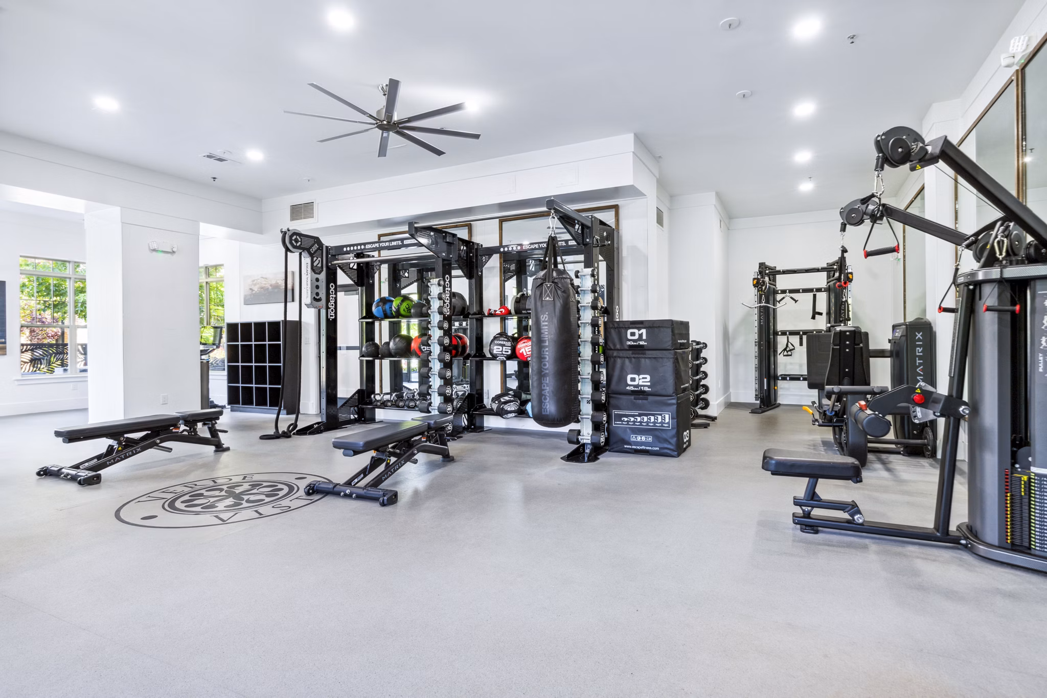 State-of-the-art fitness center with modern equipment at Verde Vista Apartments