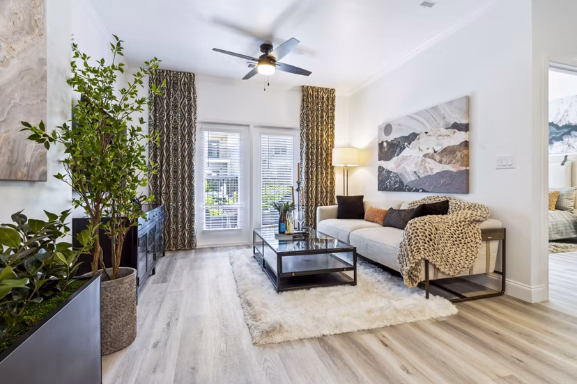 Living room featuring modern furnishings and open layout at Verde Vista Apartments