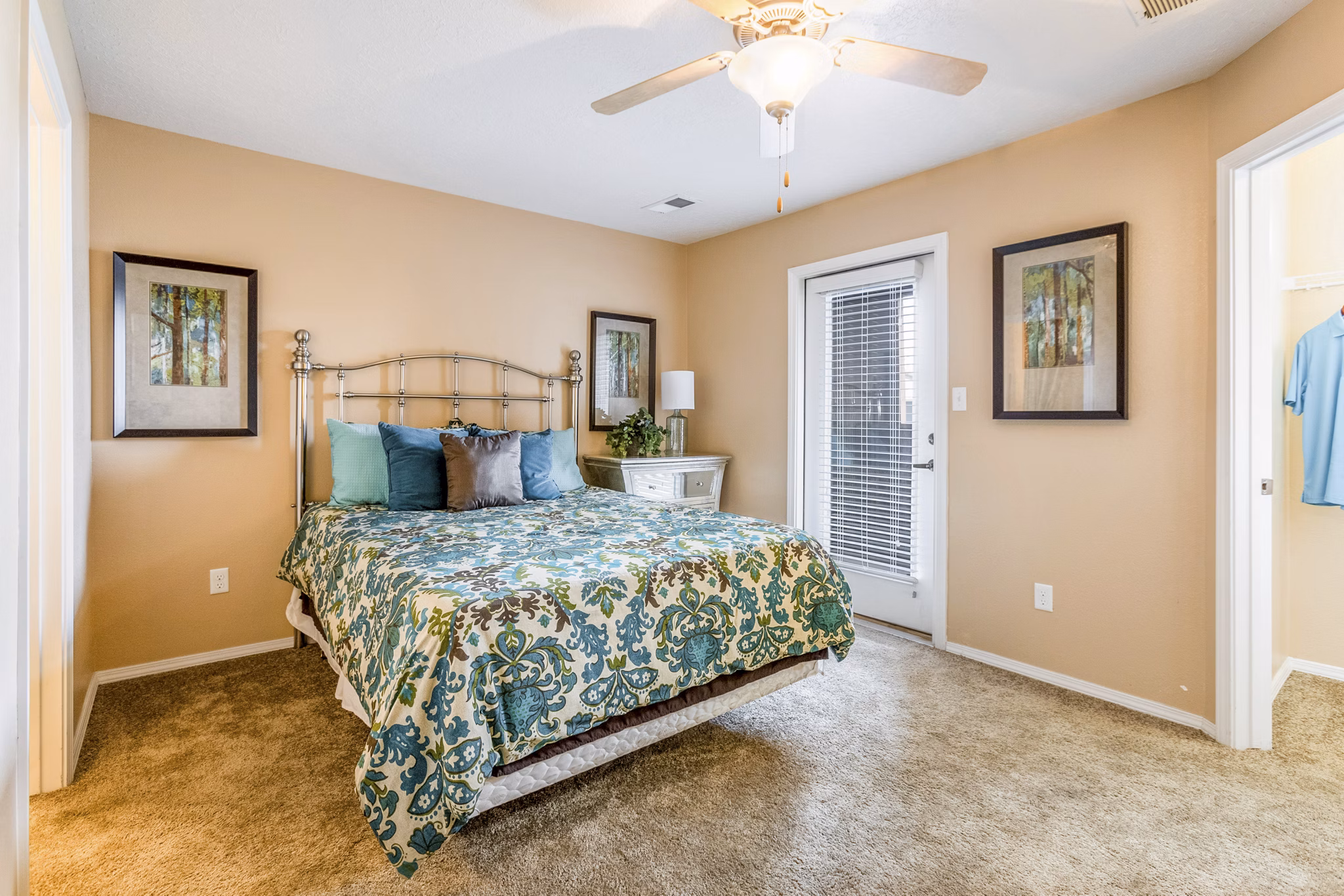 bedroom at Diamond Mesa Apartments