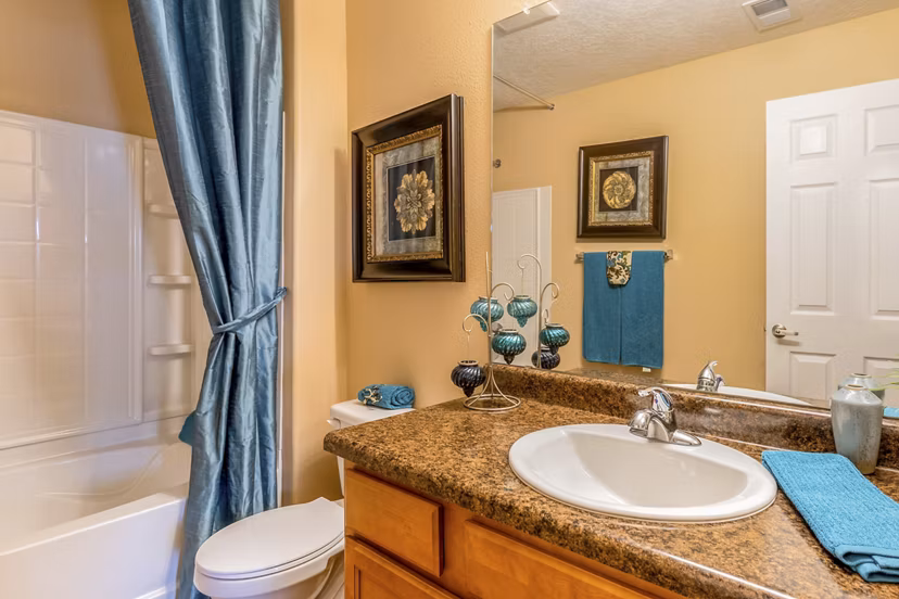 bathroom at Diamond Mesa Apartments